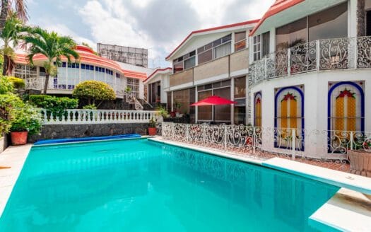 casa en venta con alberca en cuernavaca morelos