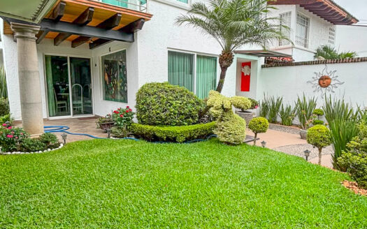 Casa en Venta en Privada con Alberca en Flores Magón, Cuernavaca | 4 Recámaras